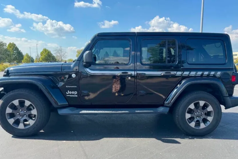 2018 Jeep Wrangler Unlimited Sahara photo 1