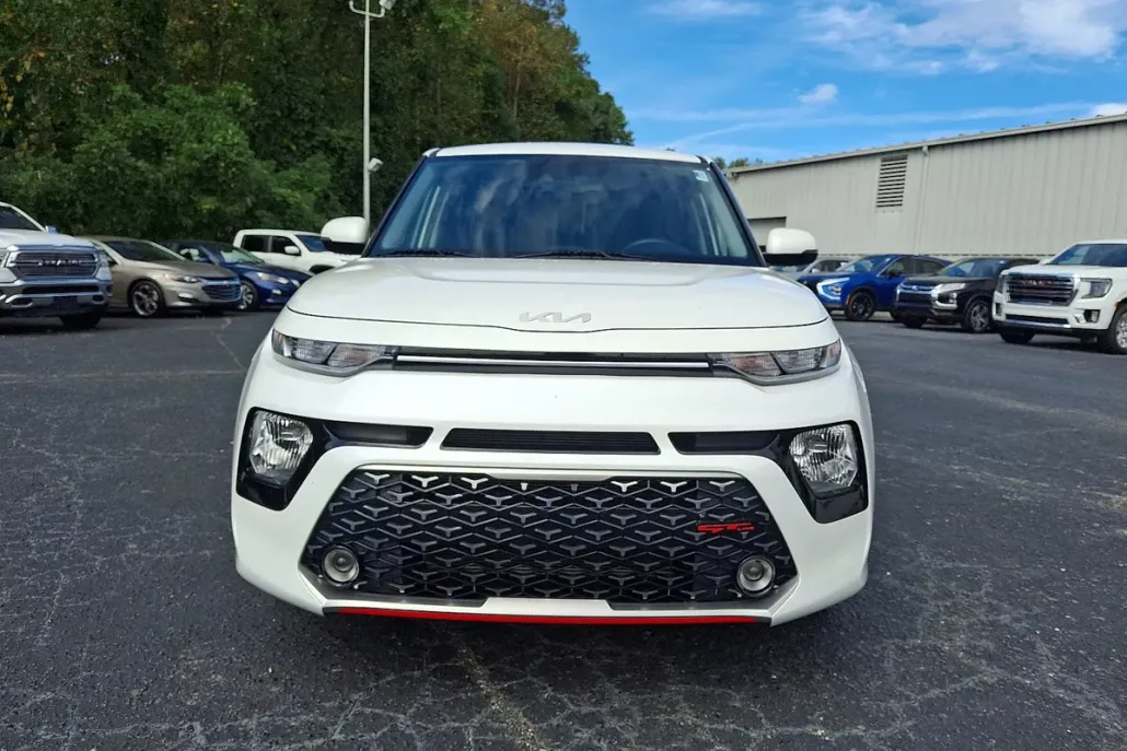 2022 Kia Soul GT-Line photo 1