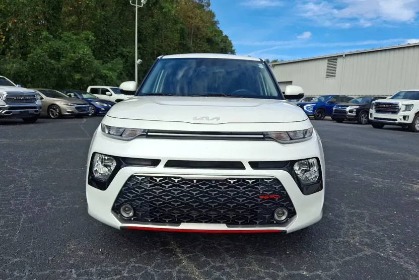 2022 Kia Soul GT-Line photo 1
