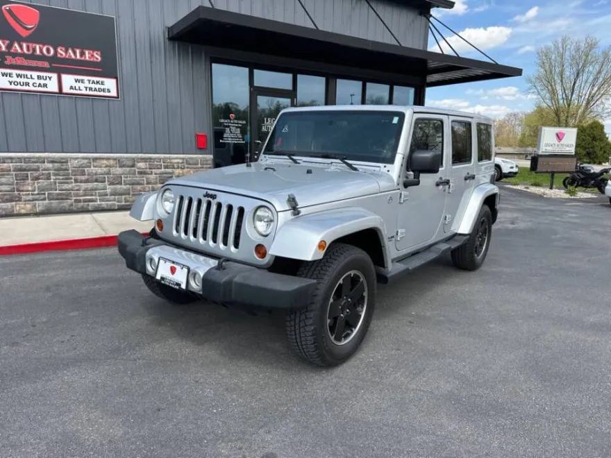 2012 Jeep Wrangler Unlimited Sahara photo 1