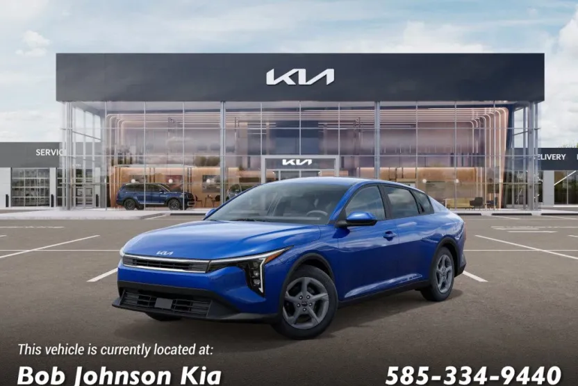 2025 Kia K4 LXS photo 1
