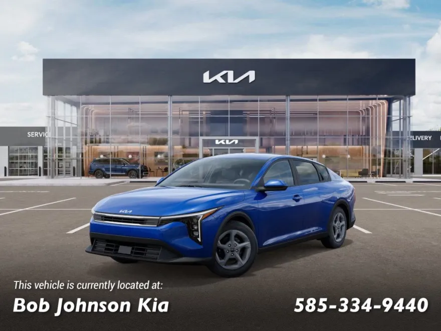2025 Kia K4 LXS photo 1