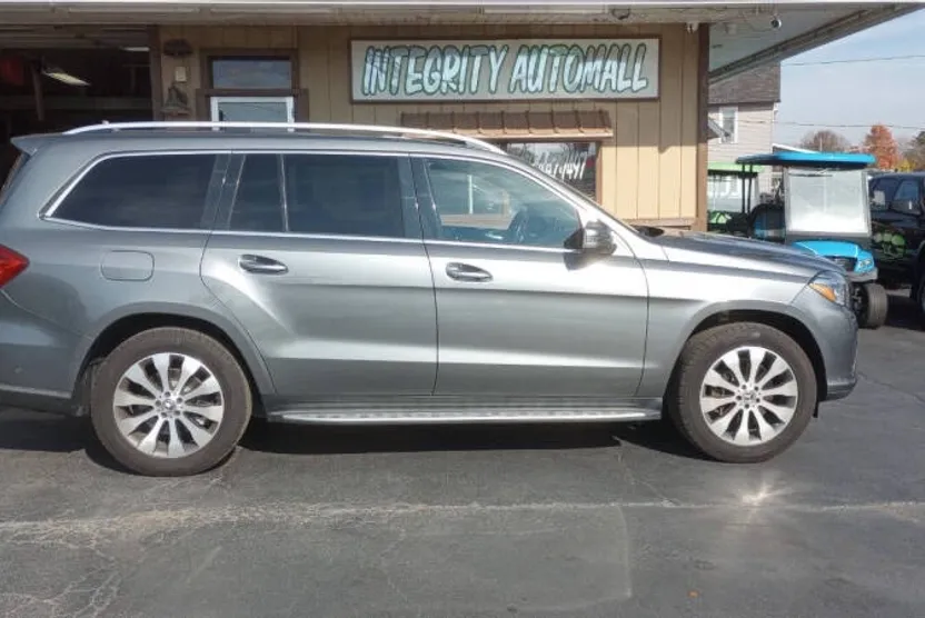 2017 Mercedes Benz GLS 450 photo 1