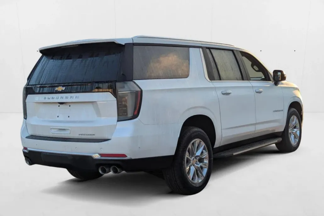 2025 Chevrolet Suburban Premier photo 1