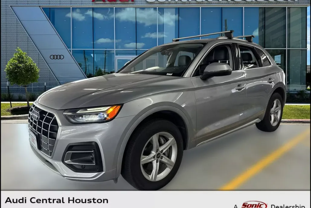 2023 Audi Q5 Premium photo 1