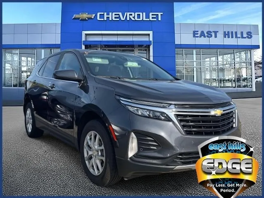 2023 Chevrolet Equinox LT photo 1