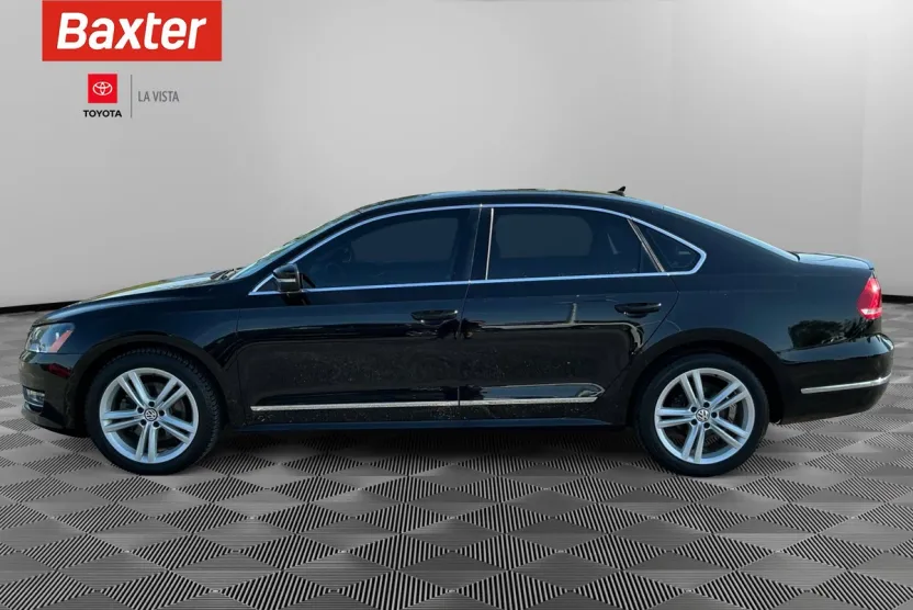 2013 Volkswagen Passat TDI SEL Premium photo 1