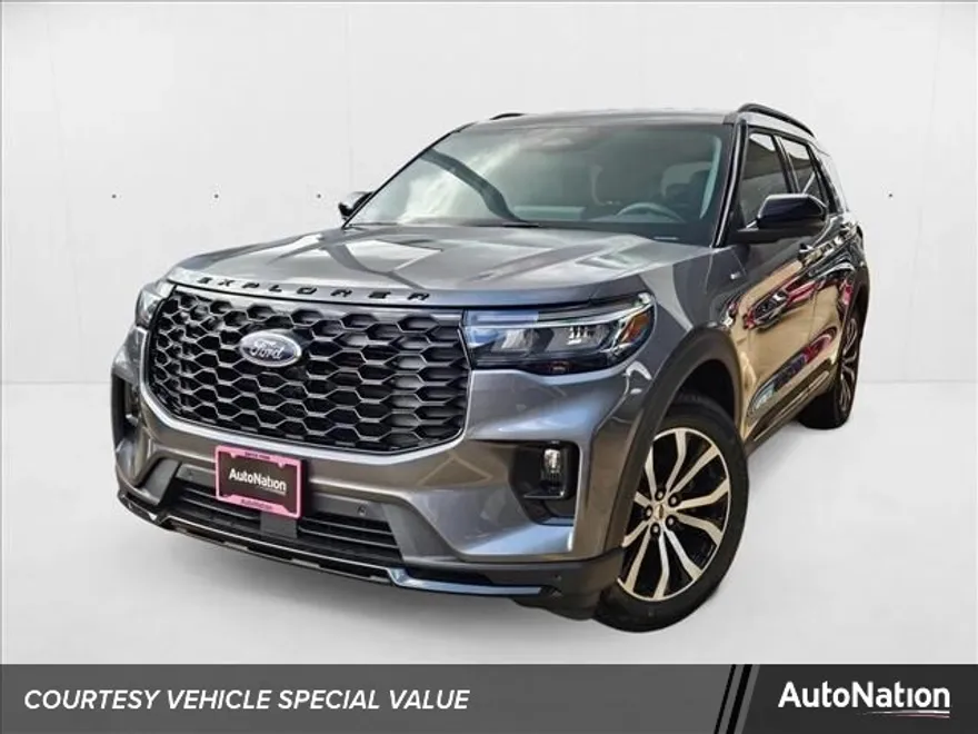 2025 Ford Explorer ST-Line photo 1