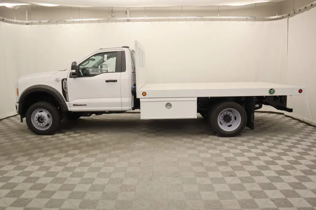 2024 Ford F-450 photo 1