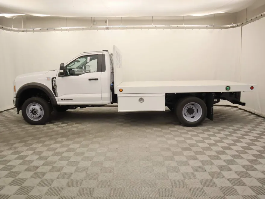 2024 Ford F-450 photo 1