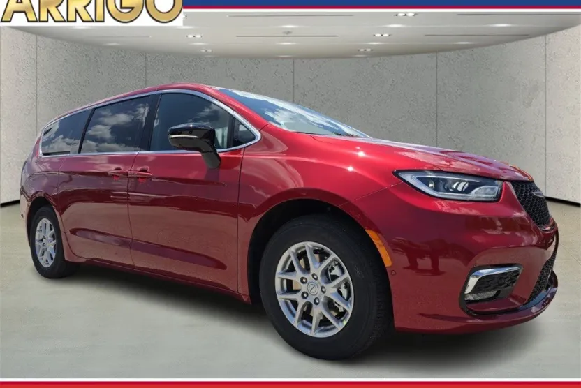 2025 Chrysler Pacifica photo 1