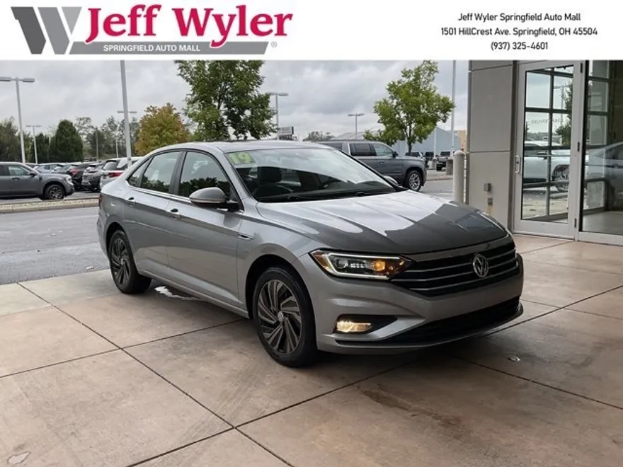 2019 Volkswagen Jetta SEL Premium photo 1