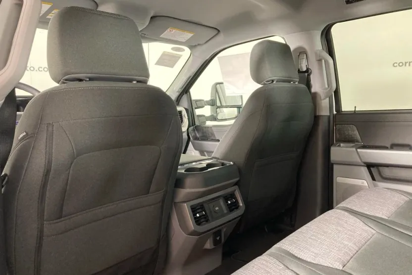 2025 Ford F-350 photo 1