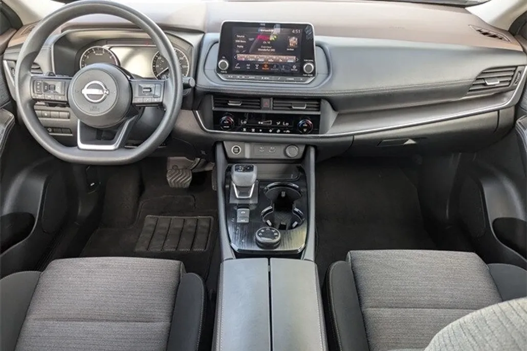 2023 Nissan Rogue SV photo 1