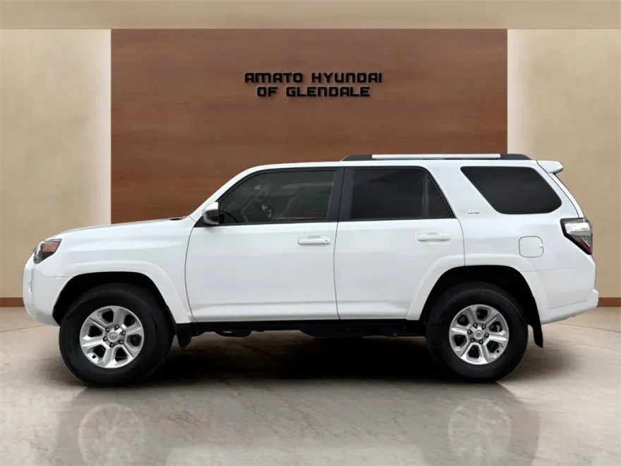 2024 Toyota 4Runner SR5 photo 1