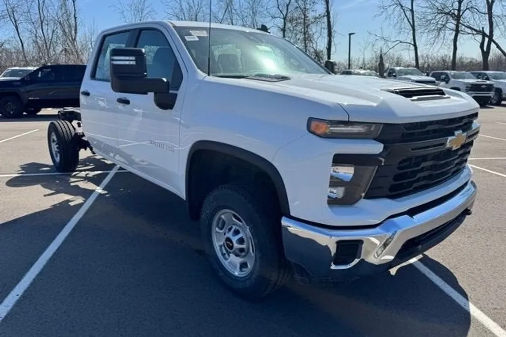 2024 Chevrolet Silverado 2500HD photo 1