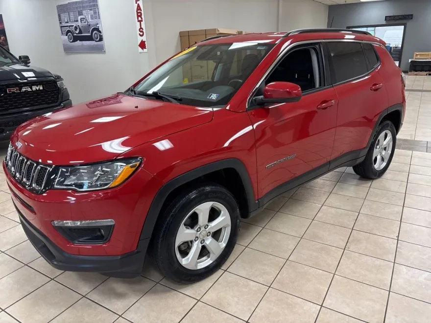 2019 Jeep Compass Latitude photo 1