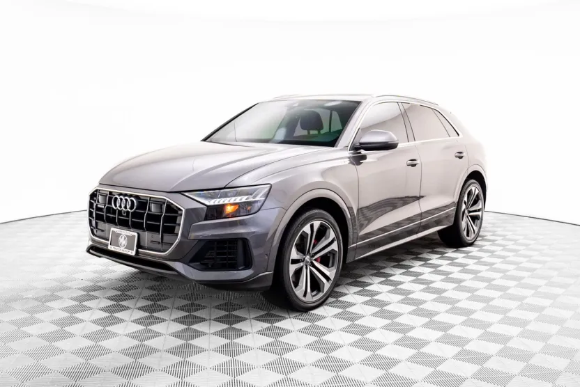 2019 Audi Q8 Prestige photo 1