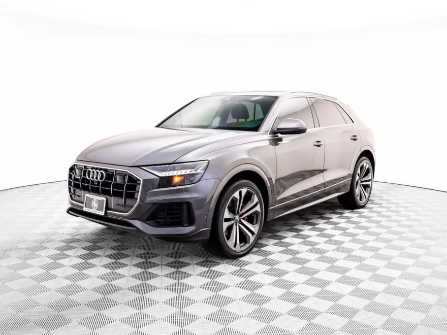 2019 Audi Q8 Prestige photo 1