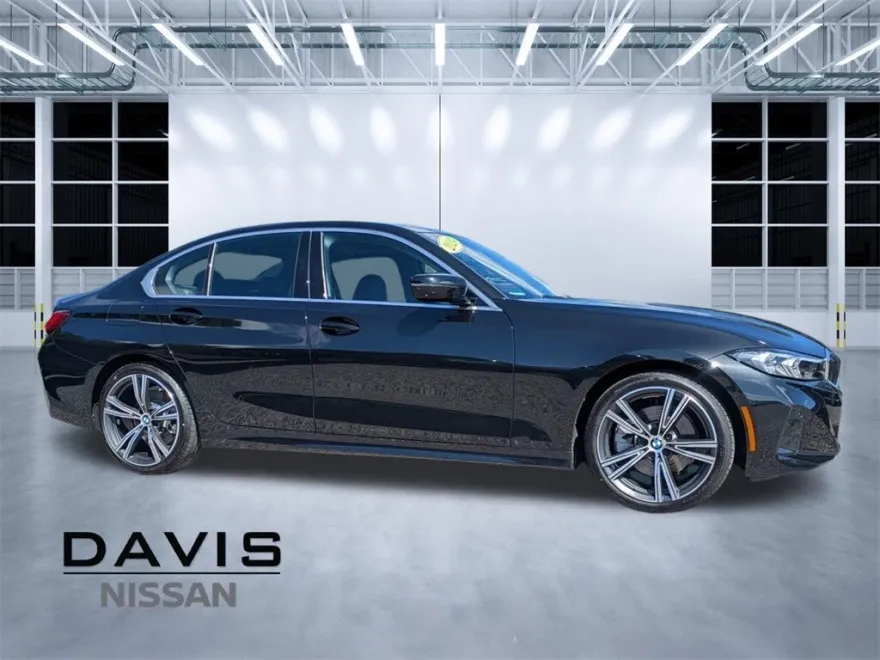 2024 Bmw 330i photo 1