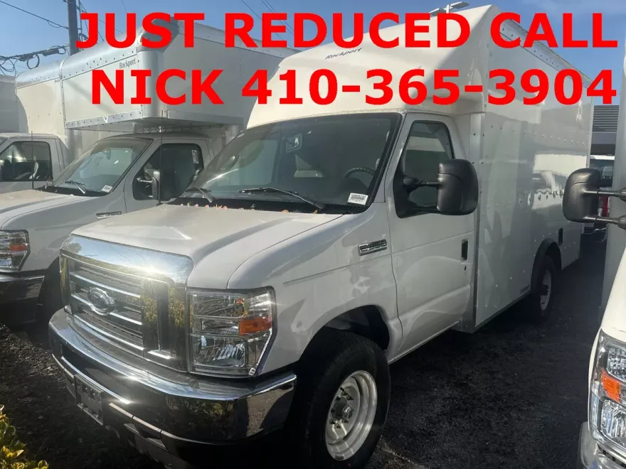 2025 Ford E-350 photo 1