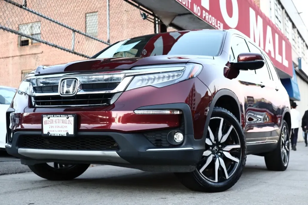 2022 Honda Pilot Touring photo 1