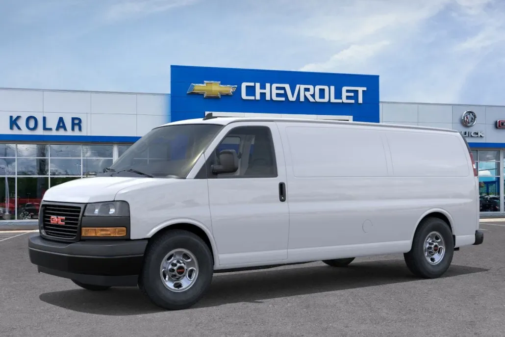 2025 Gmc Savana Cargo 3500 photo 1