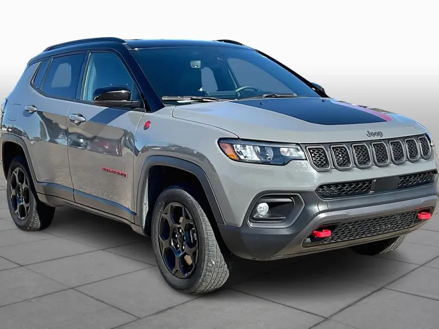 2023 Jeep Compass Trailhawk photo 1