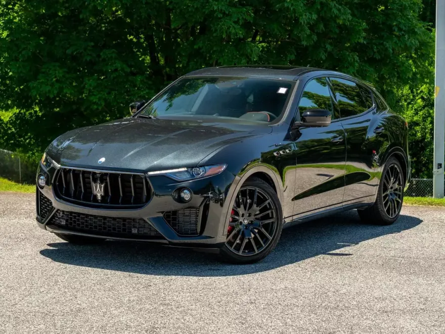 2024 Maserati Levante Modena photo 1