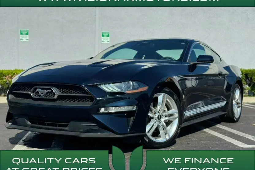 2021 Ford Mustang EcoBoost photo 1