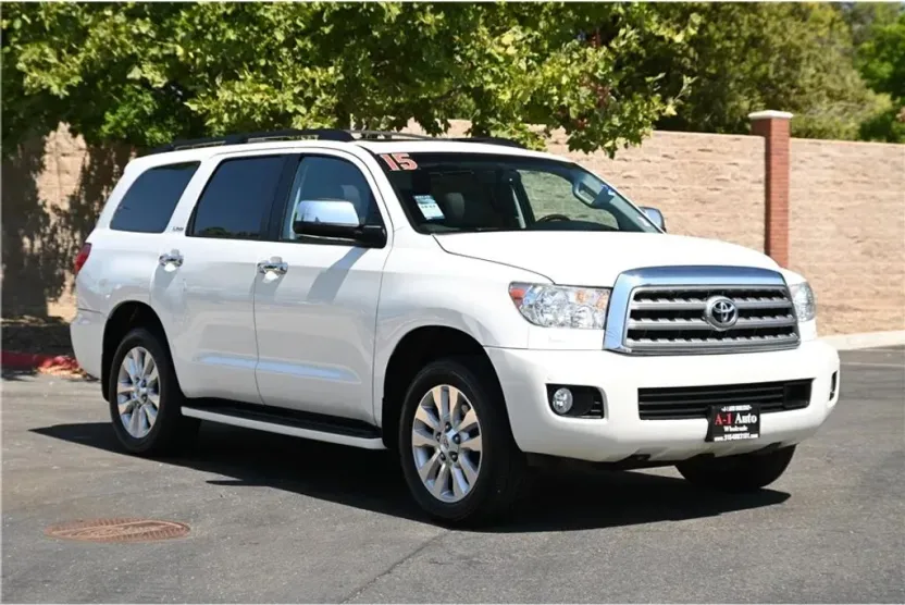2015 Toyota Sequoia Platinum Sport photo 1