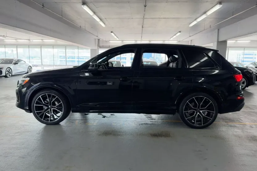 2025 Audi Q7 Premium Plus photo 1