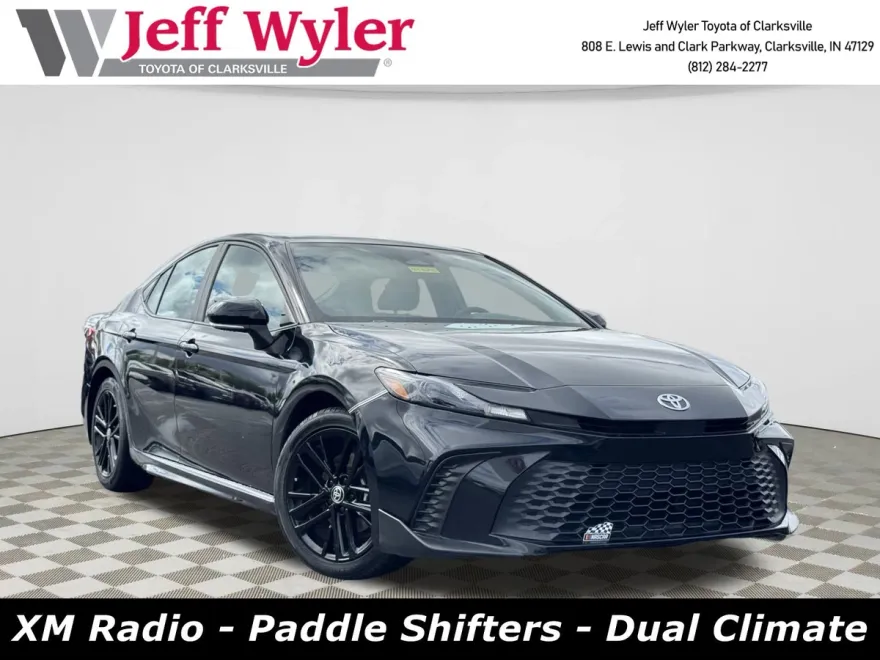 2025 Toyota Camry SE photo 1