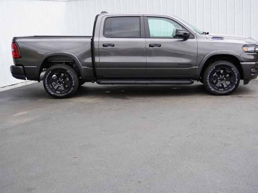 2025 Ram 1500 Big Horn photo 1