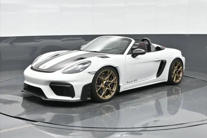 2024 Porsche Boxster Spyder photo 1