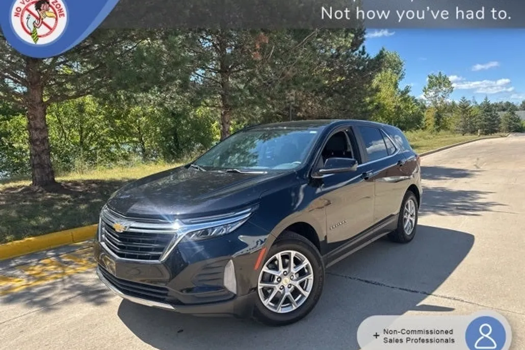 2024 Chevrolet Equinox LT photo 1