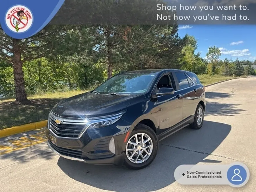 2024 Chevrolet Equinox LT photo 1