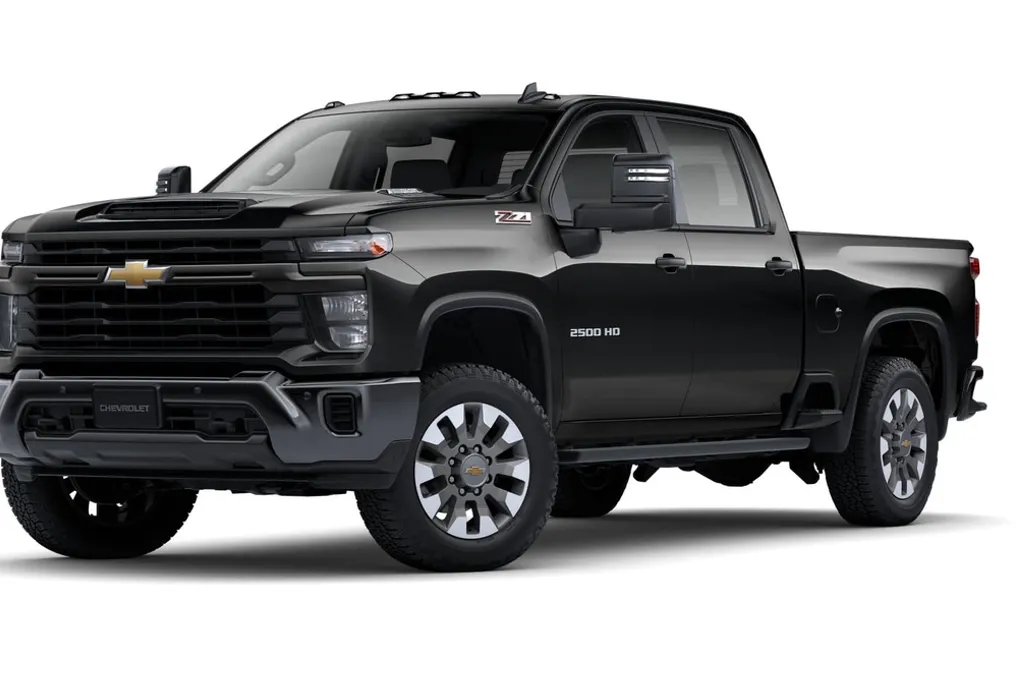 2025 Chevrolet Silverado 2500HD Custom photo 1