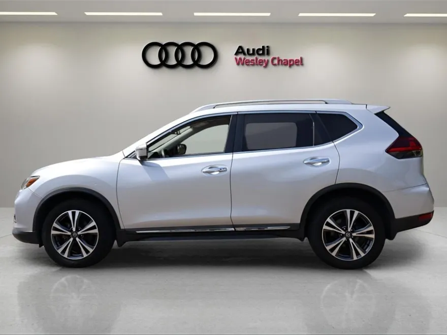 2018 Nissan Rogue SL photo 1