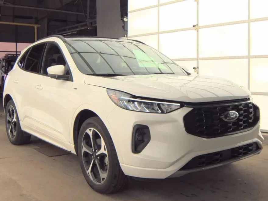 2023 Ford Escape ST-Line Select photo 1