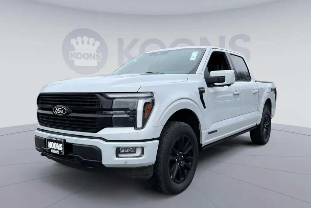 2025 Ford F-150 Platinum photo 1