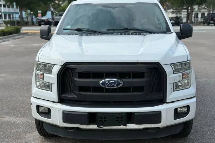 2016 Ford F-150 photo 1