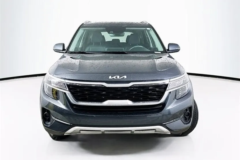 2023 Kia Seltos EX photo 1