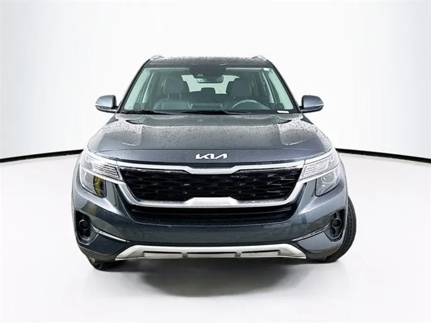 2023 Kia Seltos EX photo 1
