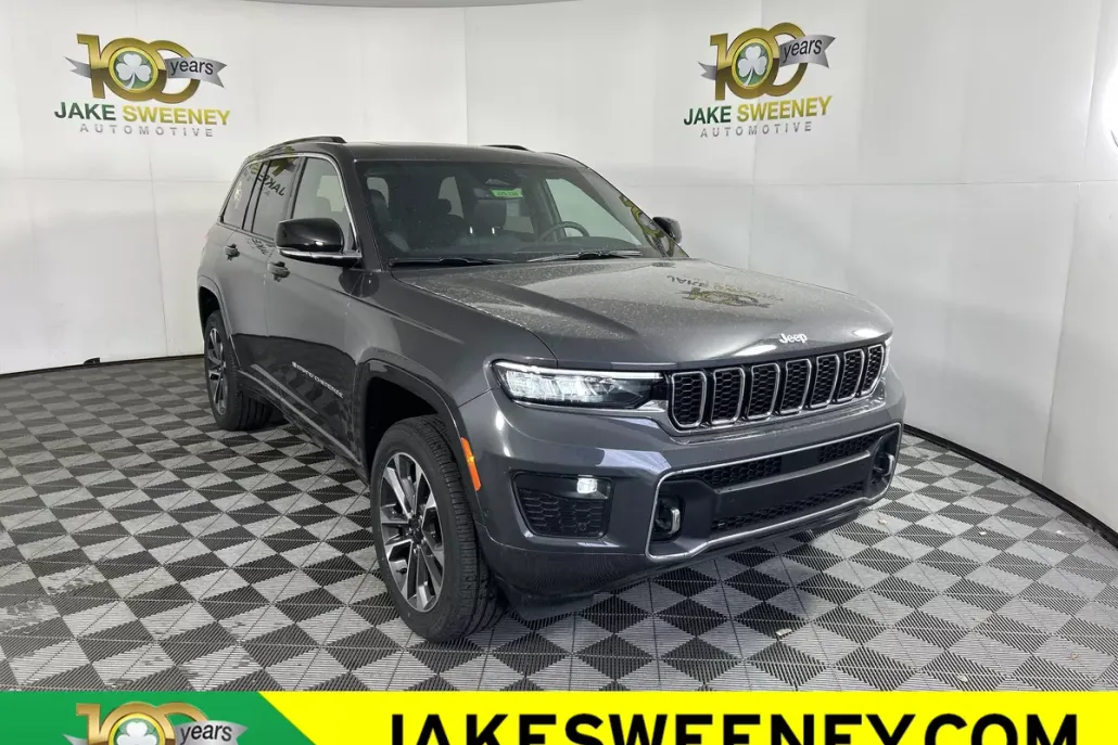2025 Jeep Grand Cherokee Overland photo 1