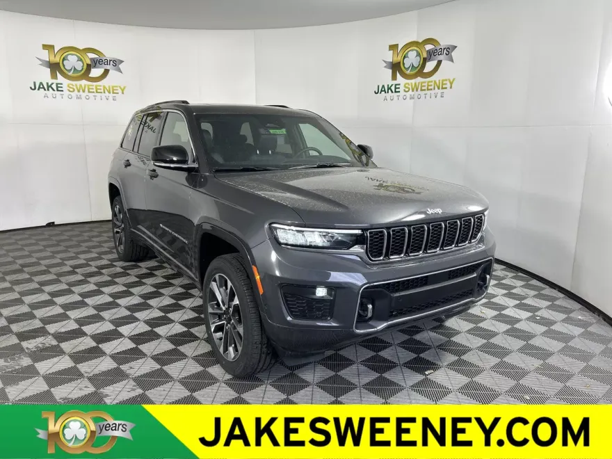 2025 Jeep Grand Cherokee Overland photo 1