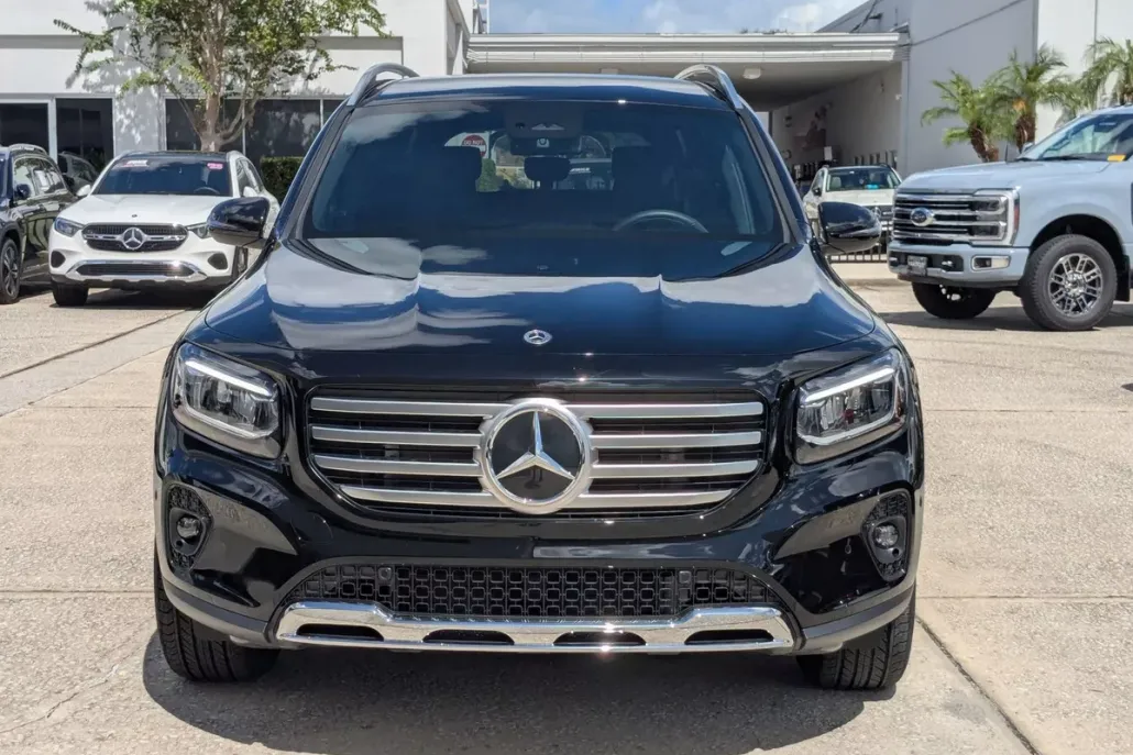 2025 Mercedes Benz GLB 250 photo 1
