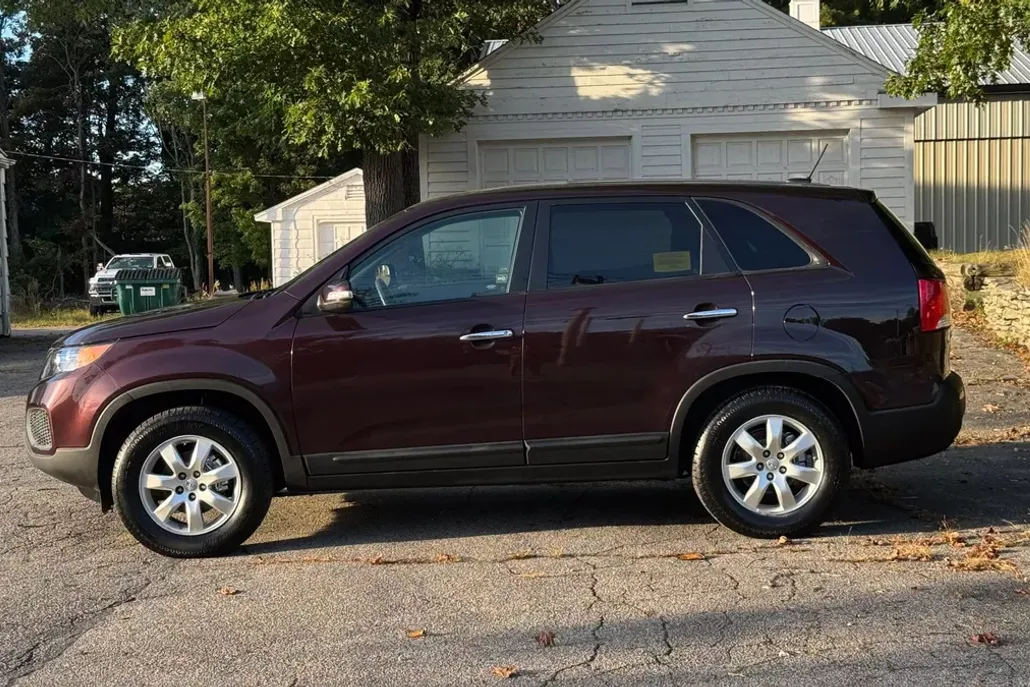 2013 Kia Sorento LX photo 1