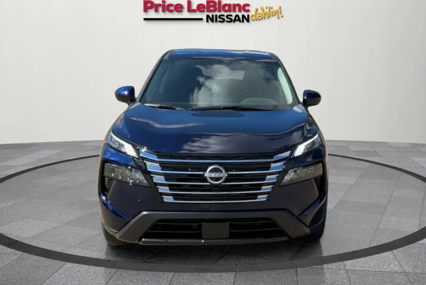 2026 Nissan Rogue SV photo 1