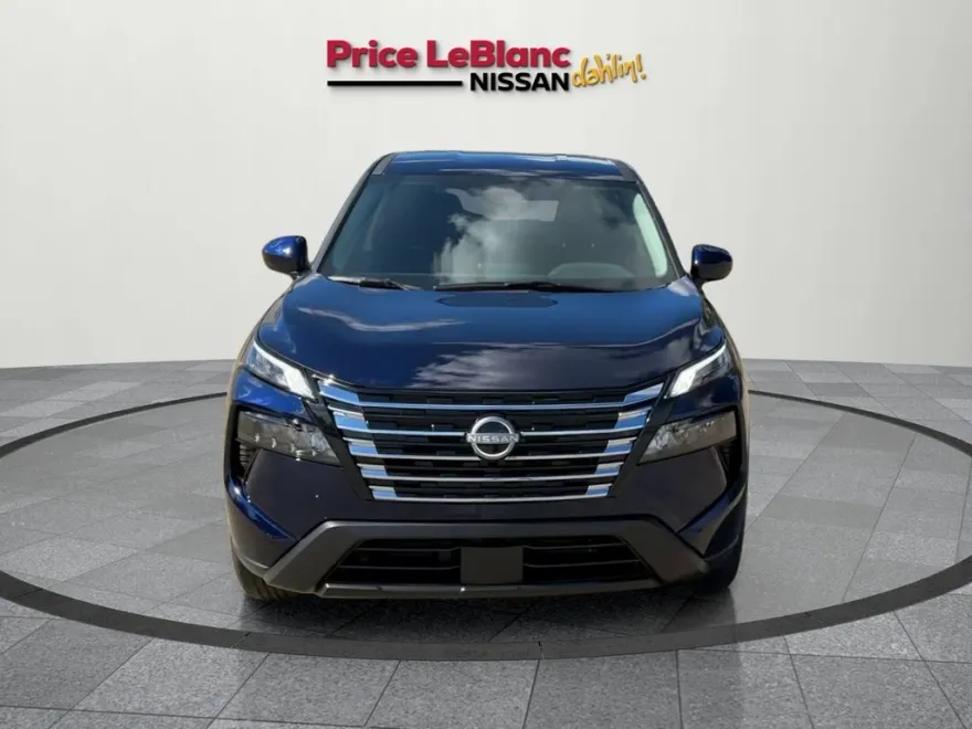 2026 Nissan Rogue SV photo 1